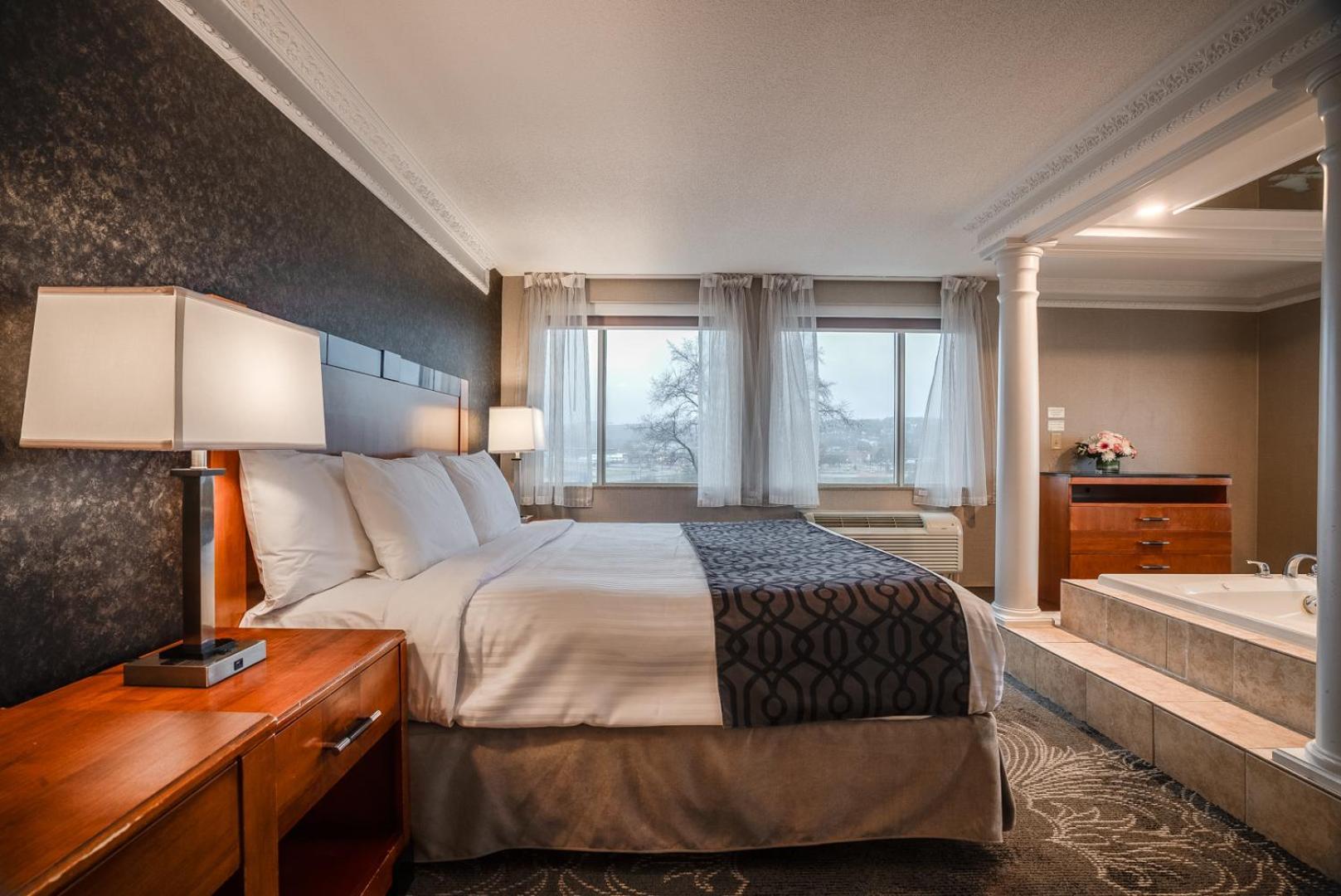 Monte Carlo Inn Barrie - Newly Renovated Екстер'єр фото