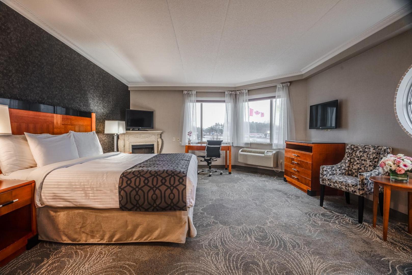 Monte Carlo Inn Barrie - Newly Renovated Екстер'єр фото