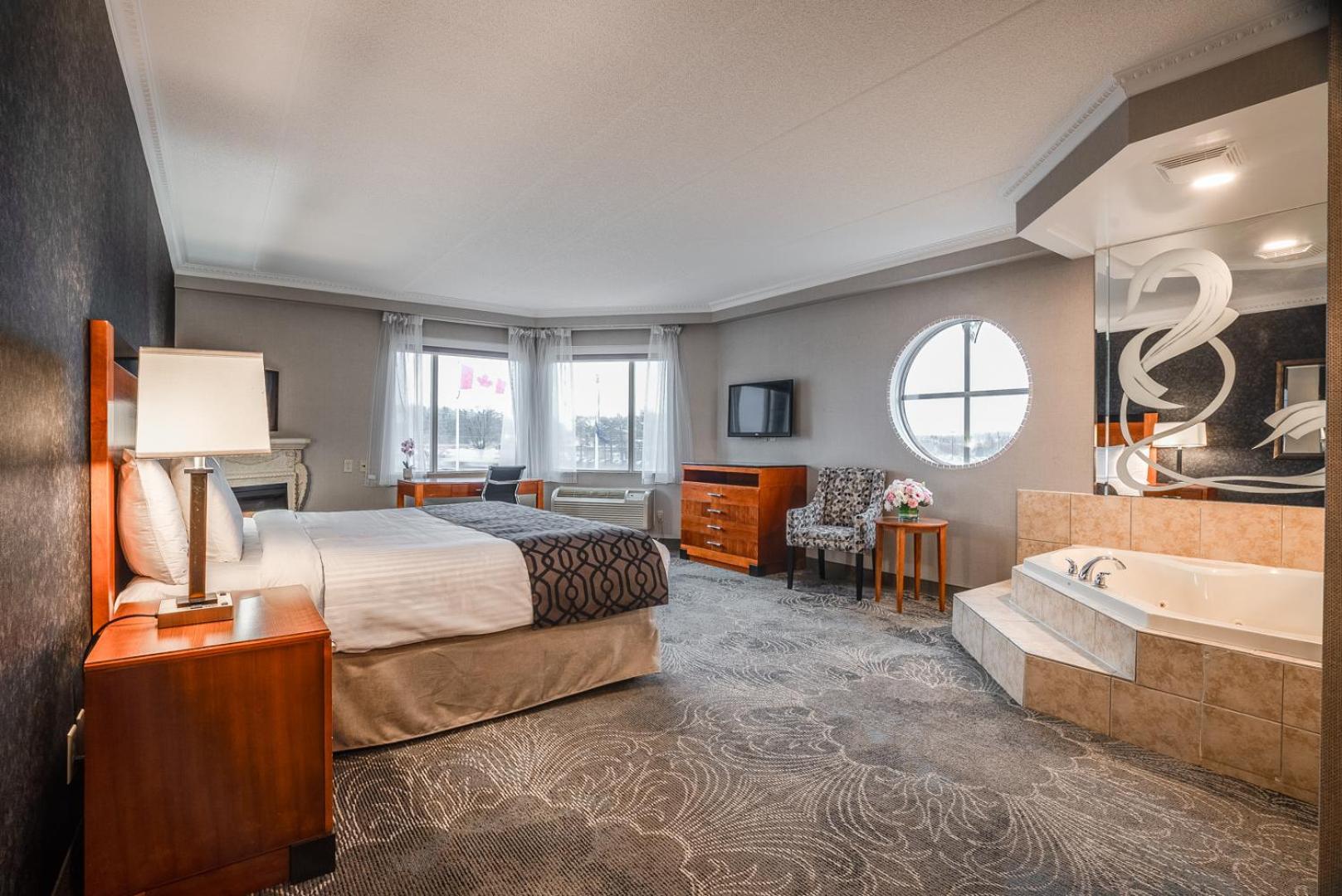 Monte Carlo Inn Barrie - Newly Renovated Екстер'єр фото