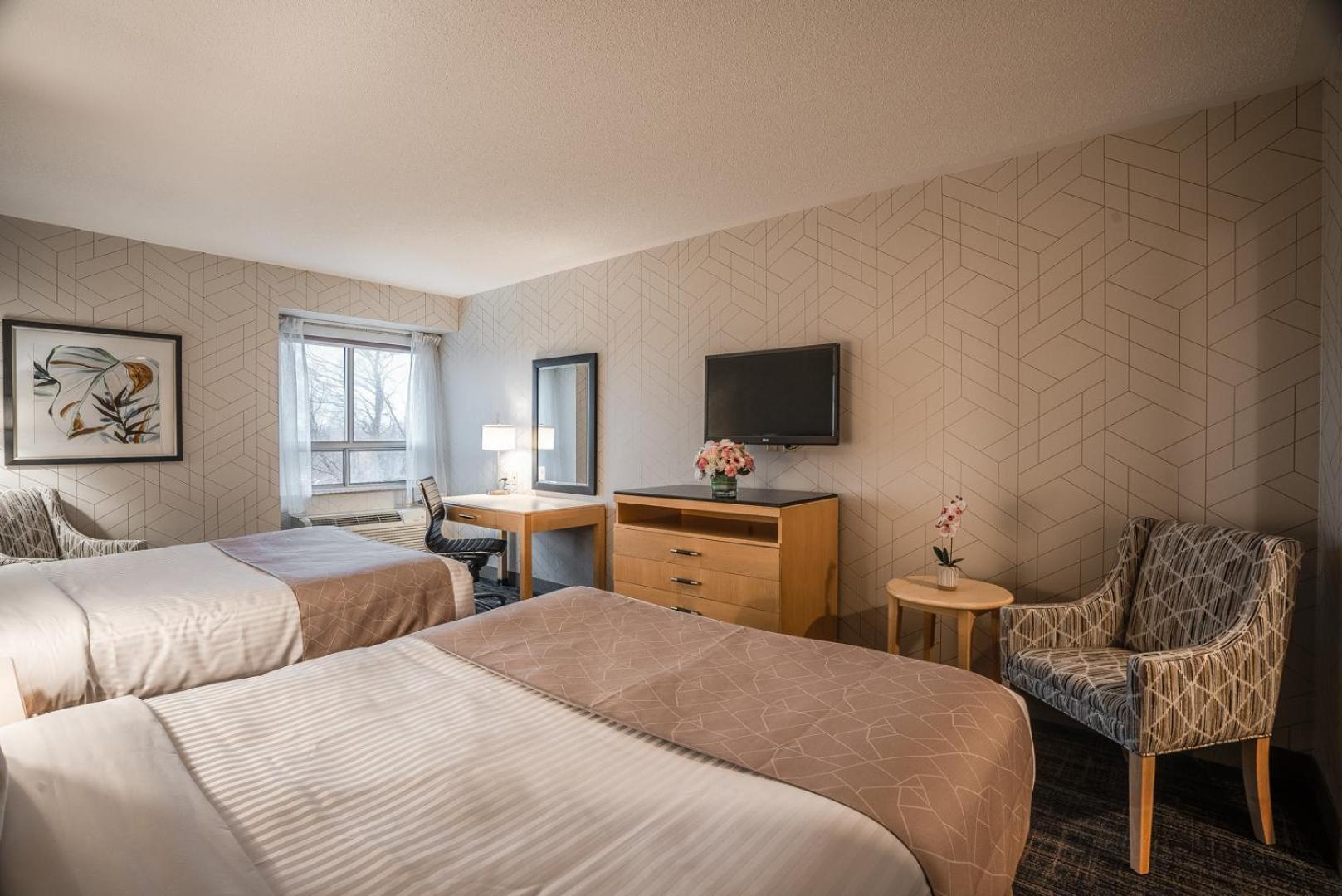Monte Carlo Inn Barrie - Newly Renovated Екстер'єр фото