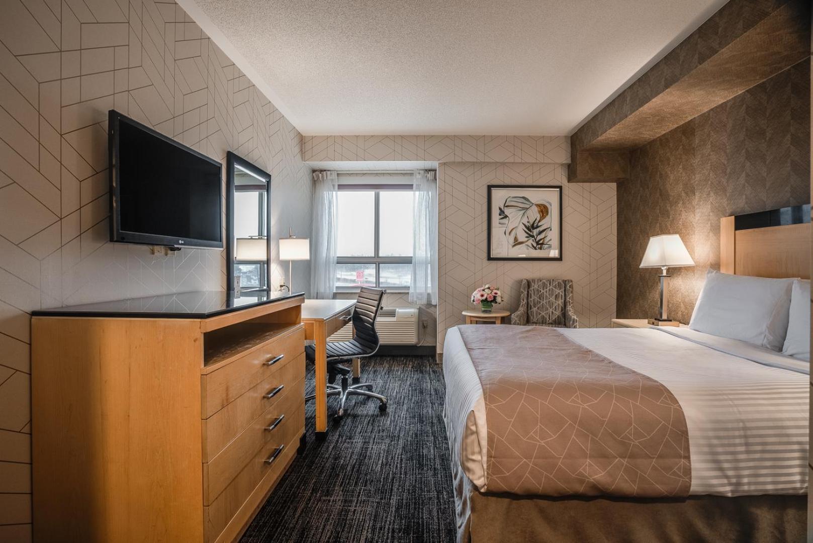 Monte Carlo Inn Barrie - Newly Renovated Екстер'єр фото