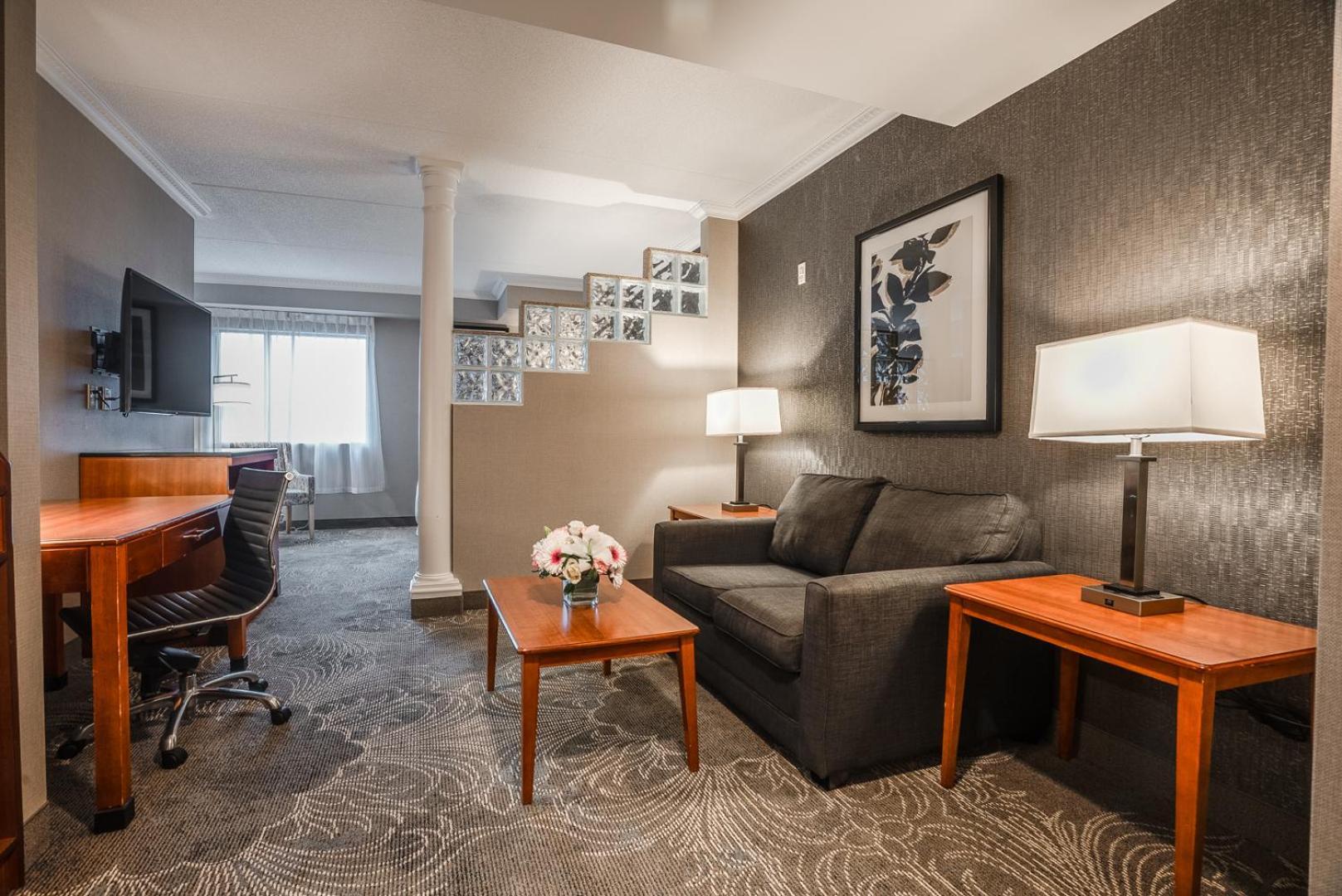 Monte Carlo Inn Barrie - Newly Renovated Екстер'єр фото