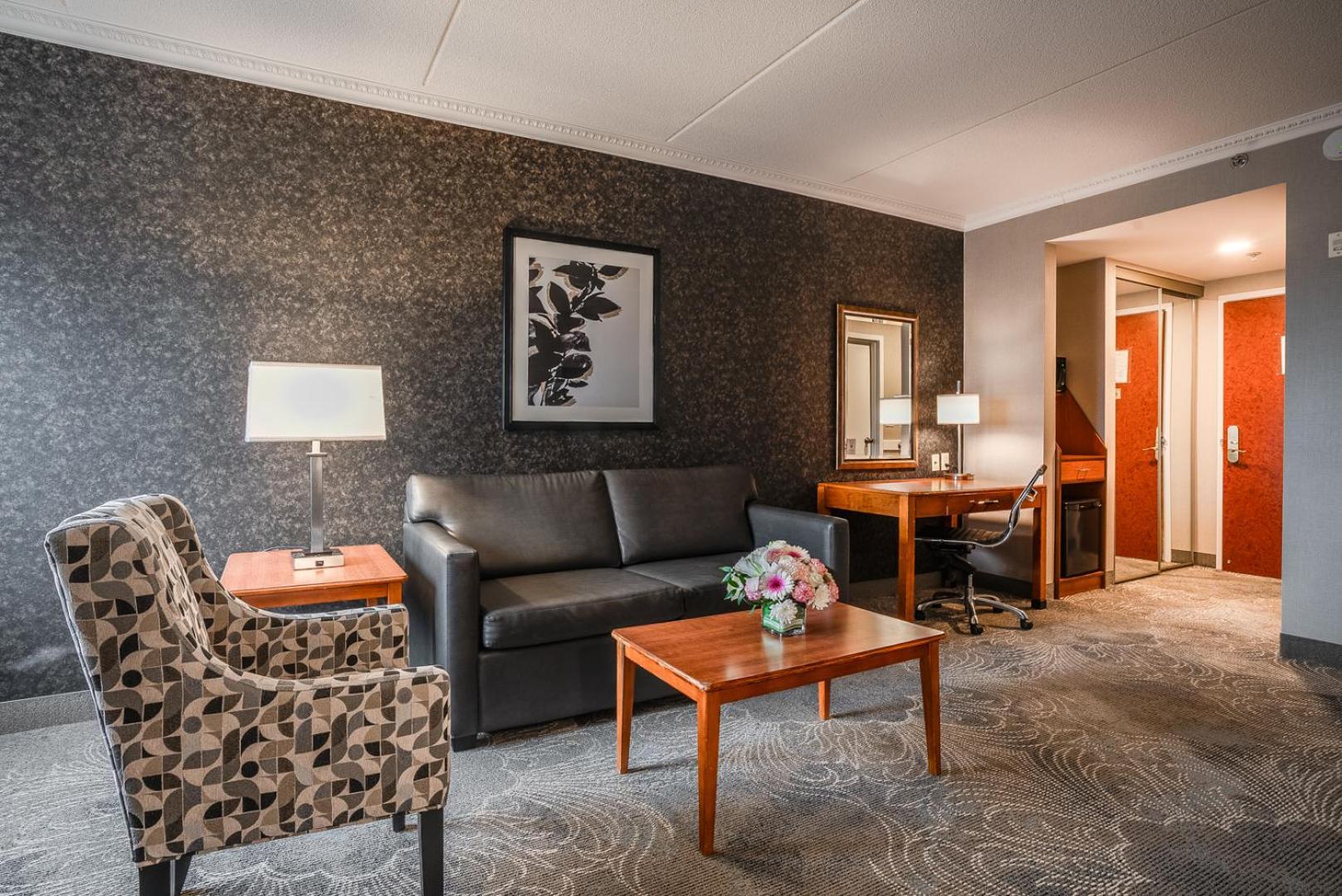 Monte Carlo Inn Barrie - Newly Renovated Екстер'єр фото